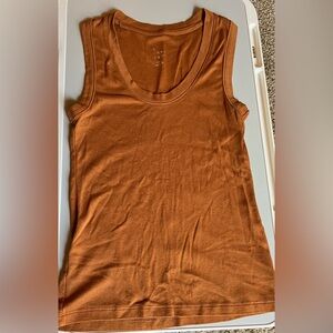 A new day tank top XS